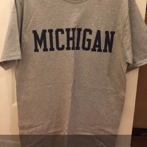 Men's Michigan T-Shirt Size Medium NEW